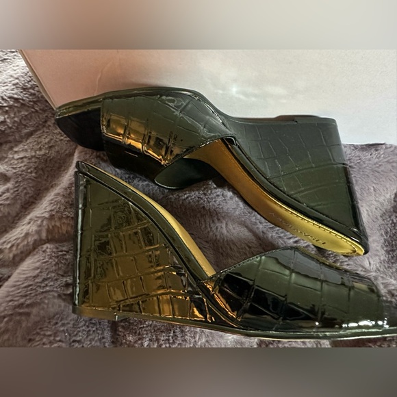 NIB Lisa Vicky Adore-V Black Wedge Sandals Size W8 - Picture 4 of 8